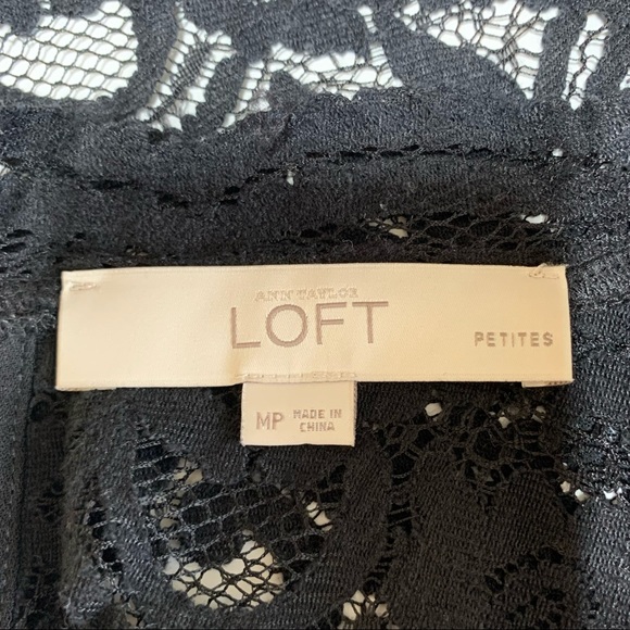 EUC Loft Black Flower Lace Scallop Short Sleeves Top Size MP - Picture 5 of 11